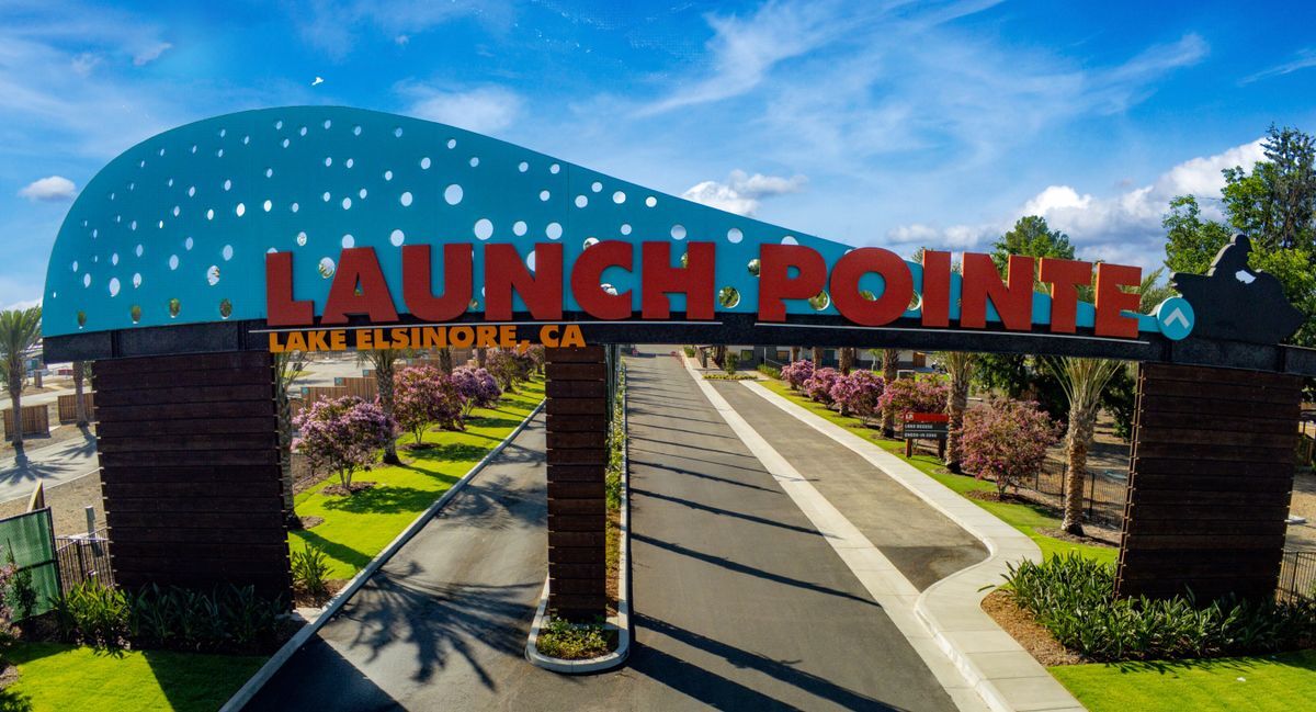 Building Photo - 610 Parkview Dr