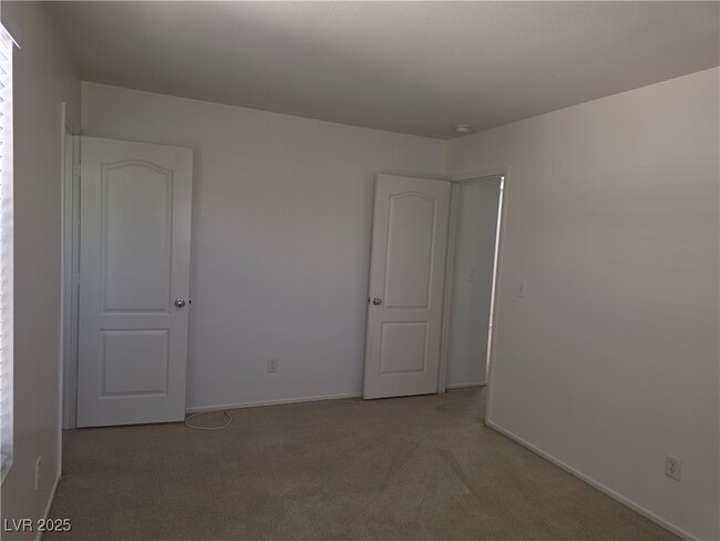Building Photo - 9252 Valley Ranch Ave