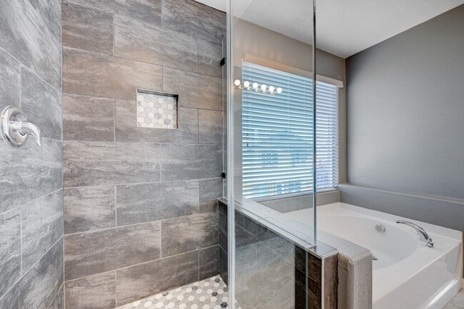 Building Photo - GORGEOUS 4 Bedroom, 2 Story Home located in the SW!