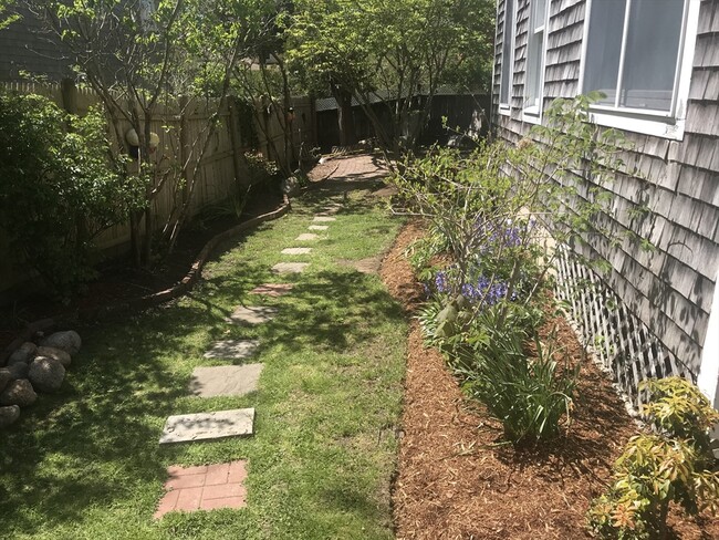 Building Photo - 51 Walker St