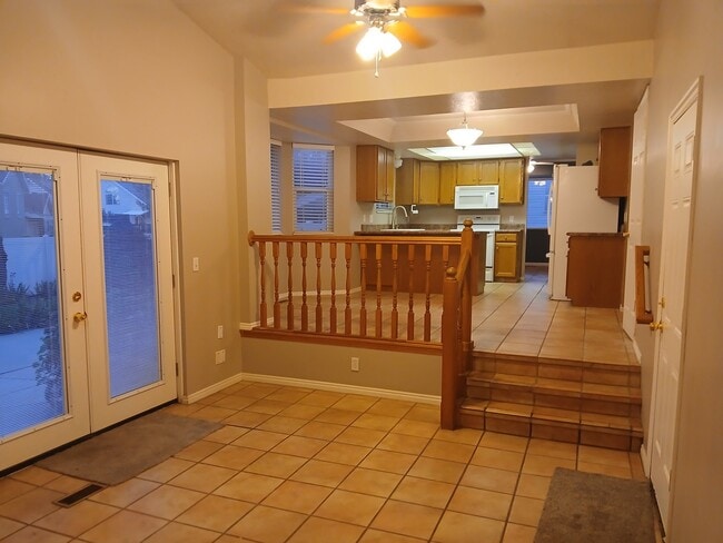 Building Photo - 571 E 5400 S