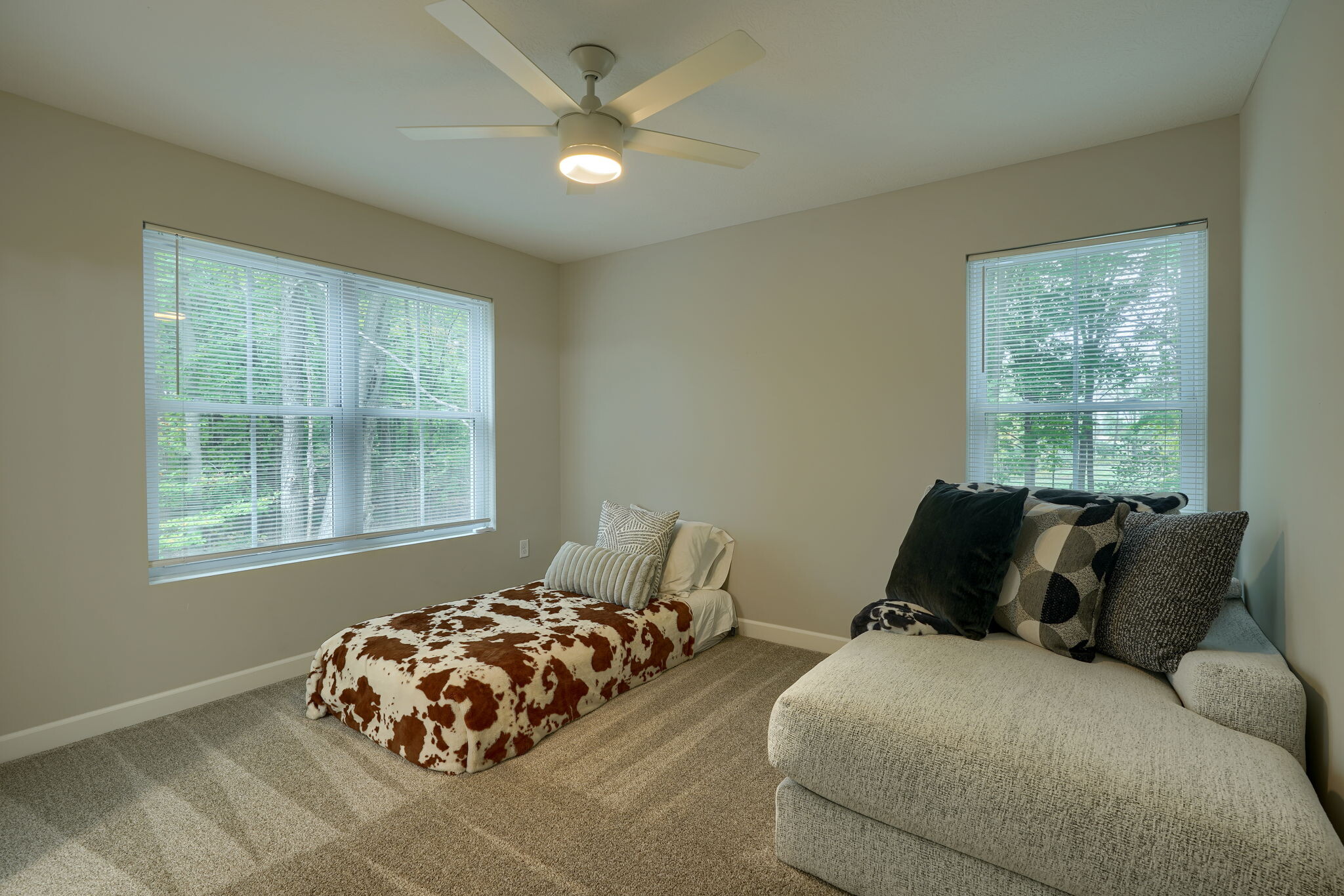 Building Photo - 275 Hyatts Rd