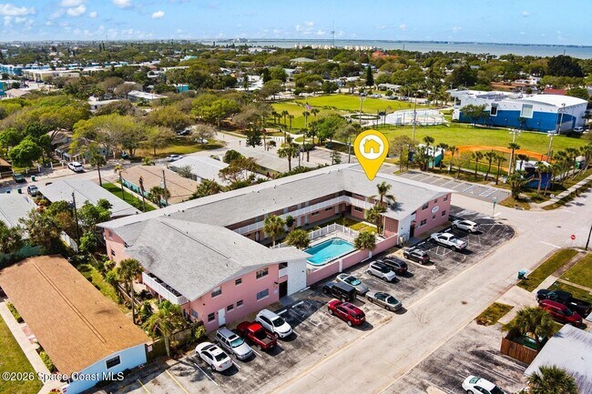 Building Photo - 401 Monroe Ave