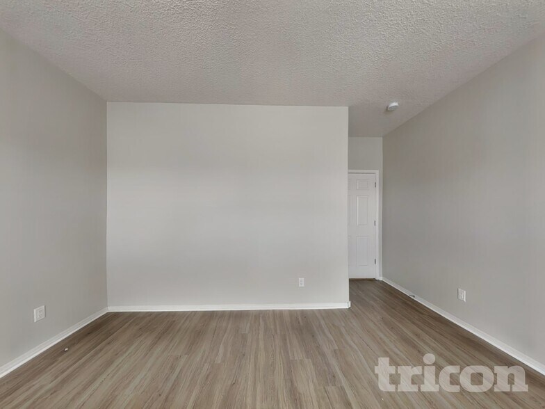 Building Photo - 7033 Mountain Hawk Loop NE