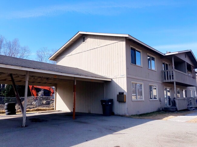 Building Photo - 1103 Broaddus St