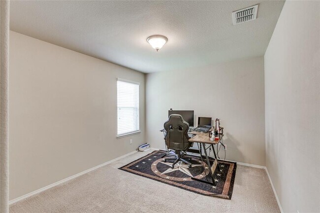 Building Photo - 255 Callaghan Dr