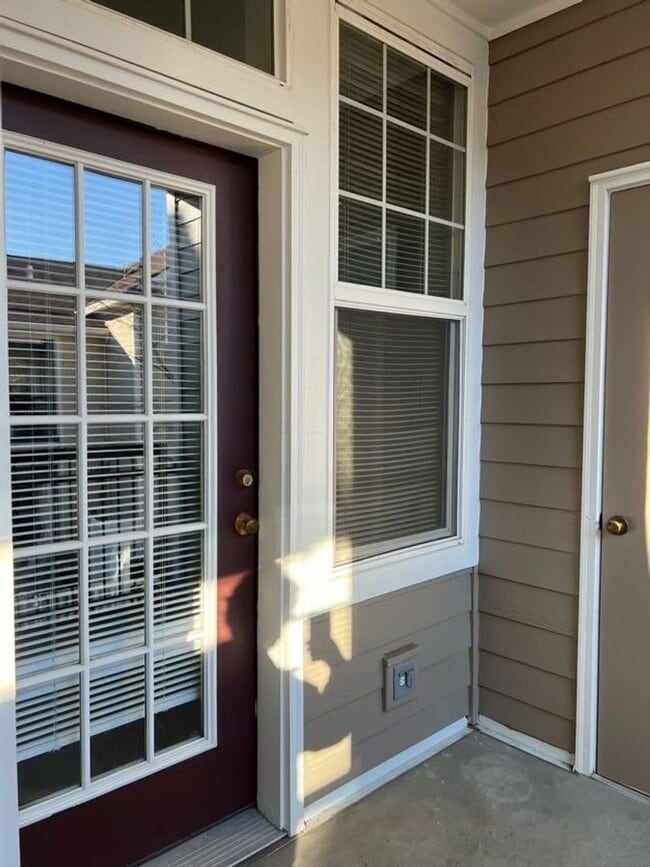 Building Photo - 1180 NE 63rd Way