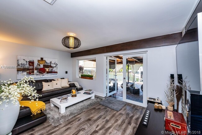 Building Photo - 2713 Sherman St