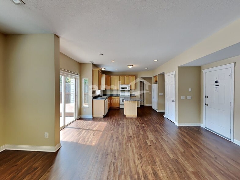 Building Photo - 328 Timbersmith Dr