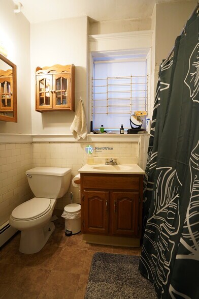 Building Photo - 15 Quint Ave