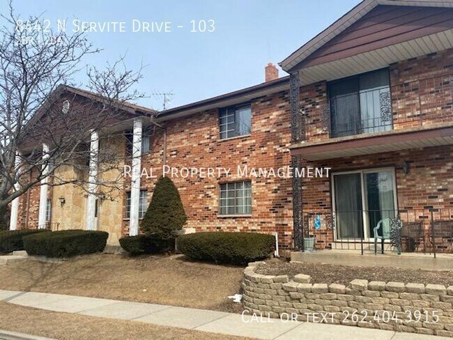 Building Photo - 8442 N Servite Dr