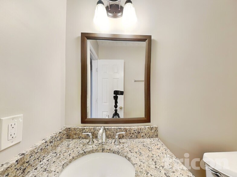 Building Photo - 2024 Atha Woods Dr