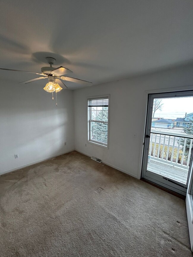 Building Photo - BEAUTIFUL 2-BR, 1.5 BATH CONDO