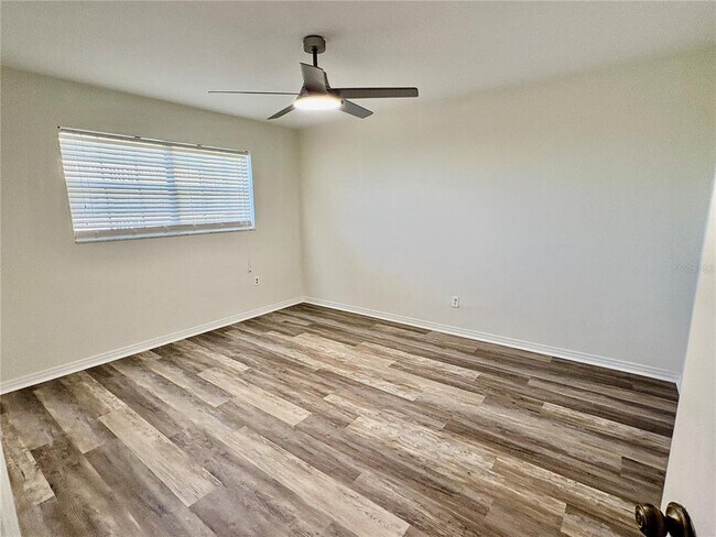 Building Photo - 147 Bluff View Dr