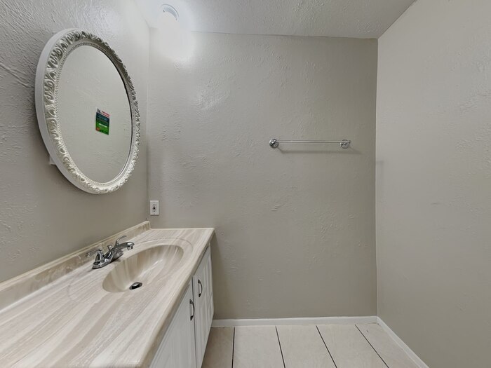 Building Photo - 3926 Broken Elm Dr