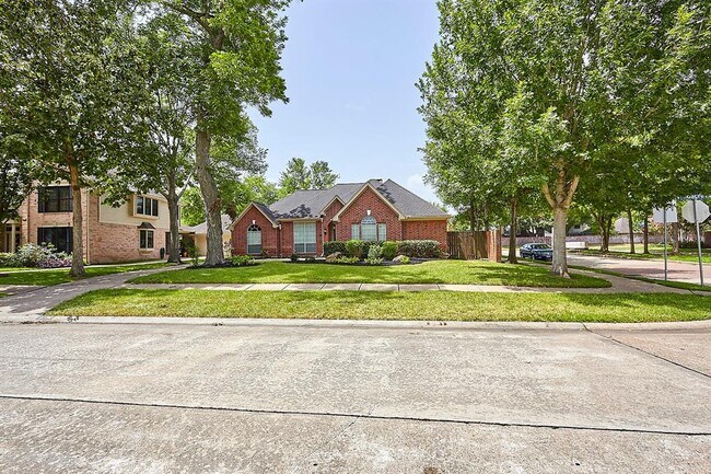 Building Photo - 6734 Wildacre Dr