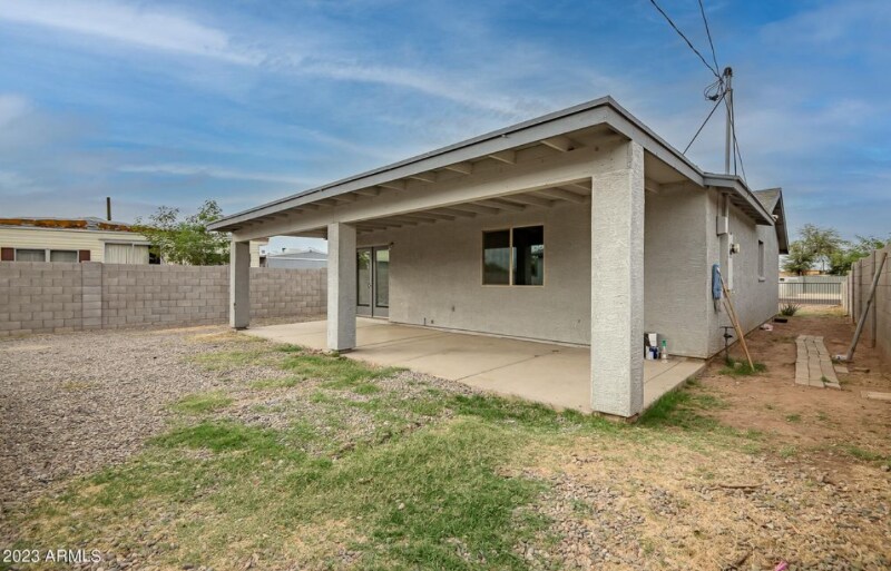 Building Photo - 2413 W Yuma St