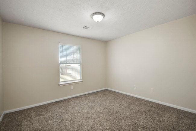 Building Photo - 16145 Sun View Ln