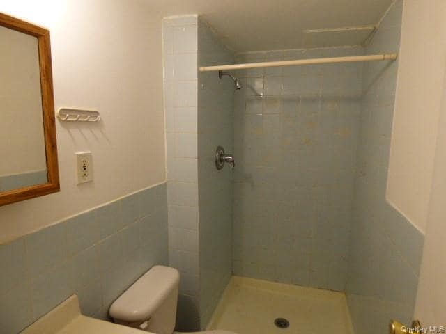 Building Photo - 21-16 80th St