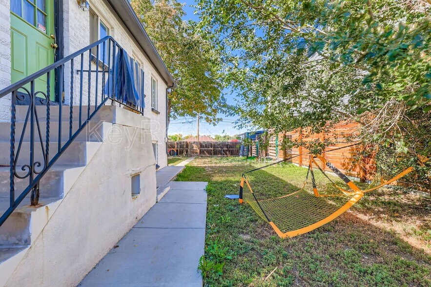 Building Photo - 3249 Steele St