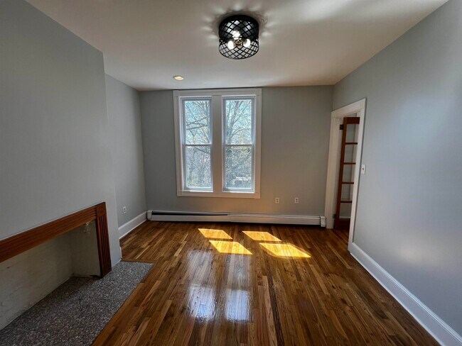 Building Photo - 21 Sherman Pl