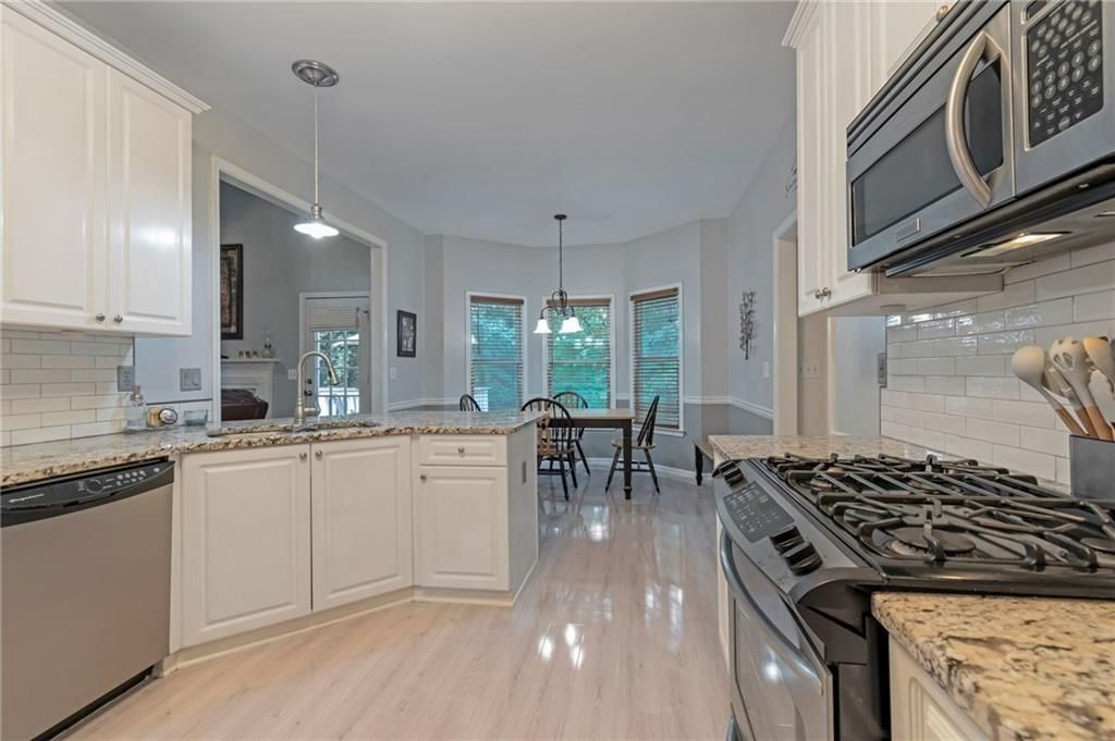 Building Photo - 69 New Brunswick Ct NE