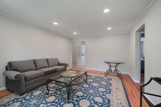 Building Photo - 349 Bloomfield Ave