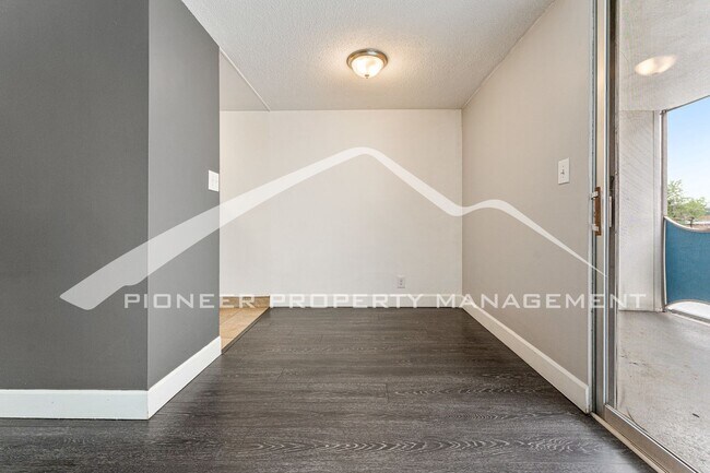 Building Photo - Stylish Studio with Large Patio and AC!