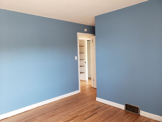 Building Photo - 3-Bedroom, 1-Bathroom - Woodland Home