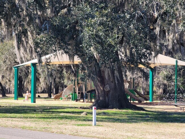 Building Photo - 2508 Goldenrod Wy