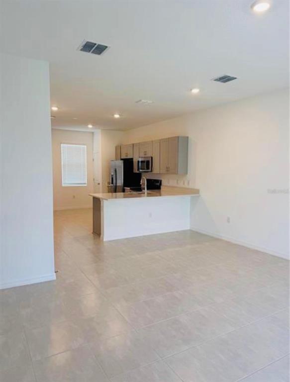 Building Photo - 2941 Skyline Lp