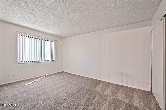Building Photo - 3959 W Palomino Rd