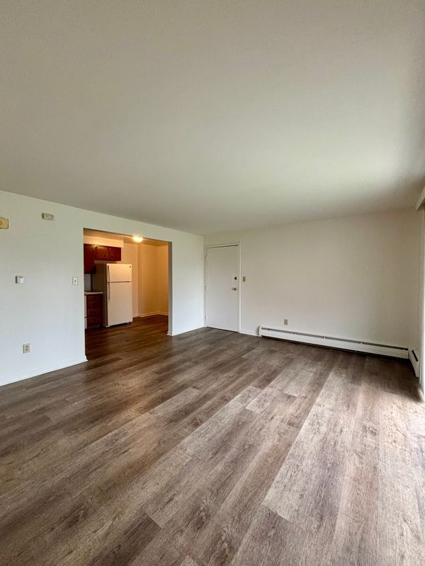 Building Photo - 2715 Eggert Rd