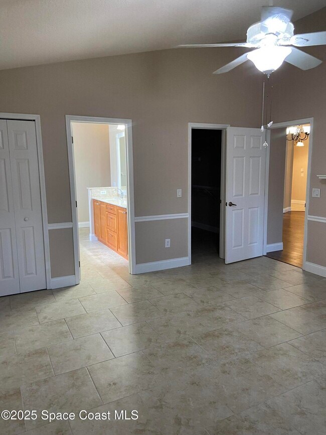 Building Photo - 1847 Abbeyridge Dr