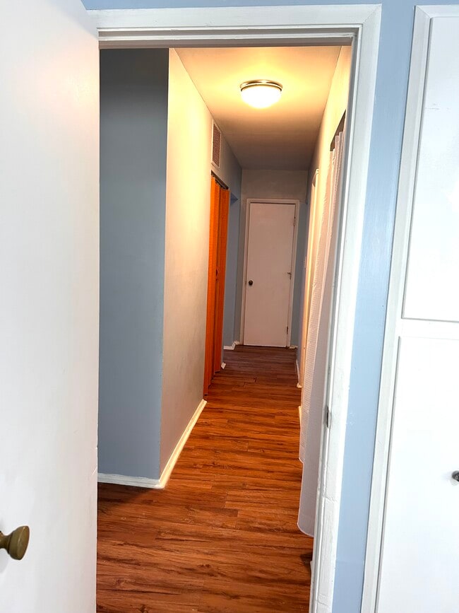 Building Photo - 4462 Lockwood Blvd