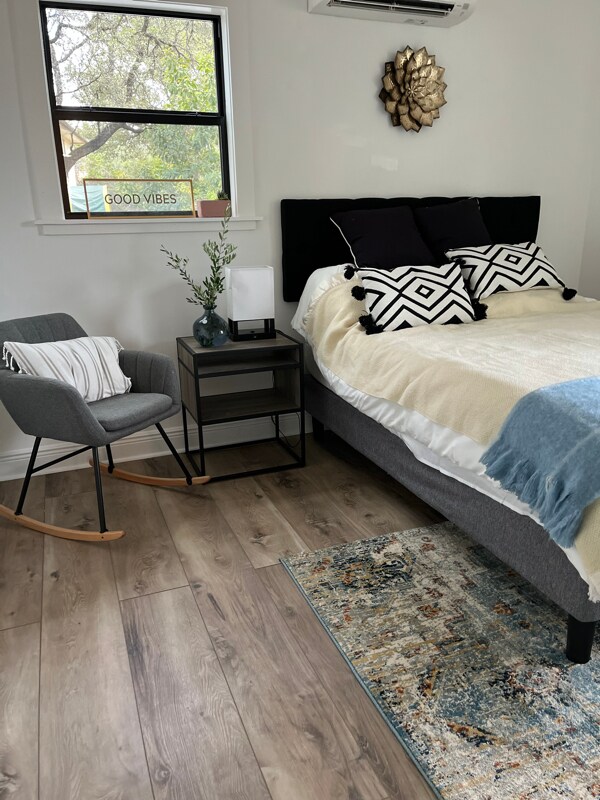 Building Photo - 17510 Lake Shore Dr