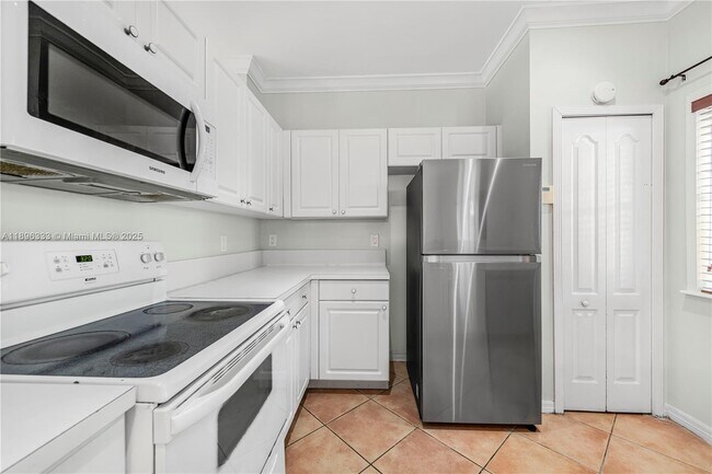 Building Photo - 14274 SW 125th Ct