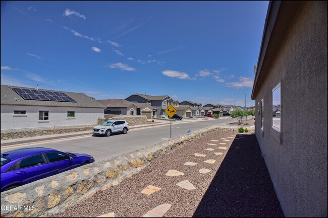 Building Photo - 6980 White Mesquite Wy