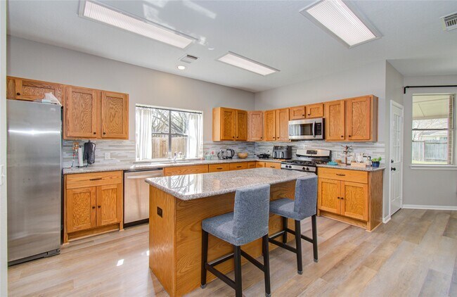 Building Photo - 6522 Everhill Cir