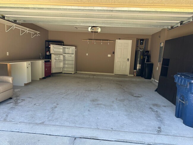Building Photo - Spacious 4-Bedroom Home with Fantastic Ame...