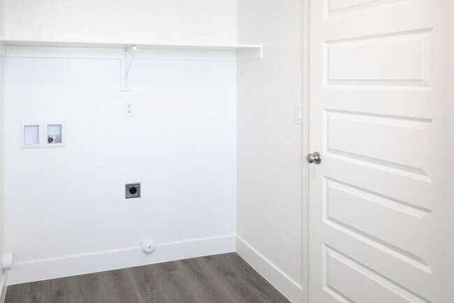 Building Photo - Spacious 4-Bed Home in Sage Canyon