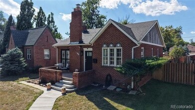 Building Photo - 1325 Dahlia St