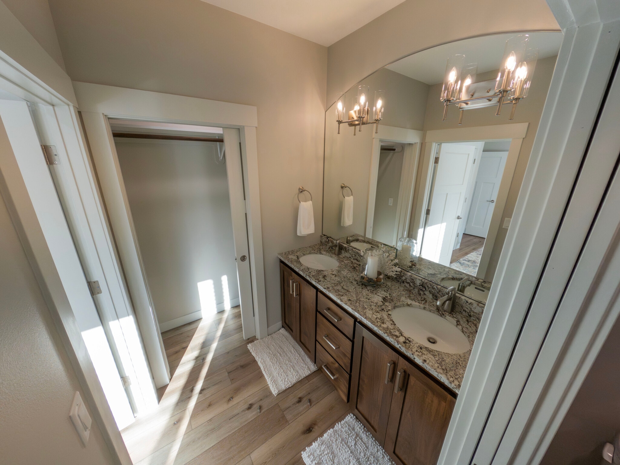 Building Photo - 6201 Tyler Pky