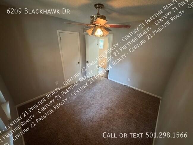 Building Photo - 6209 Blackhawk Dr
