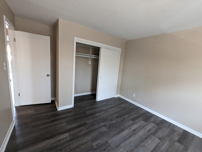 Building Photo - 6228 Robinson St