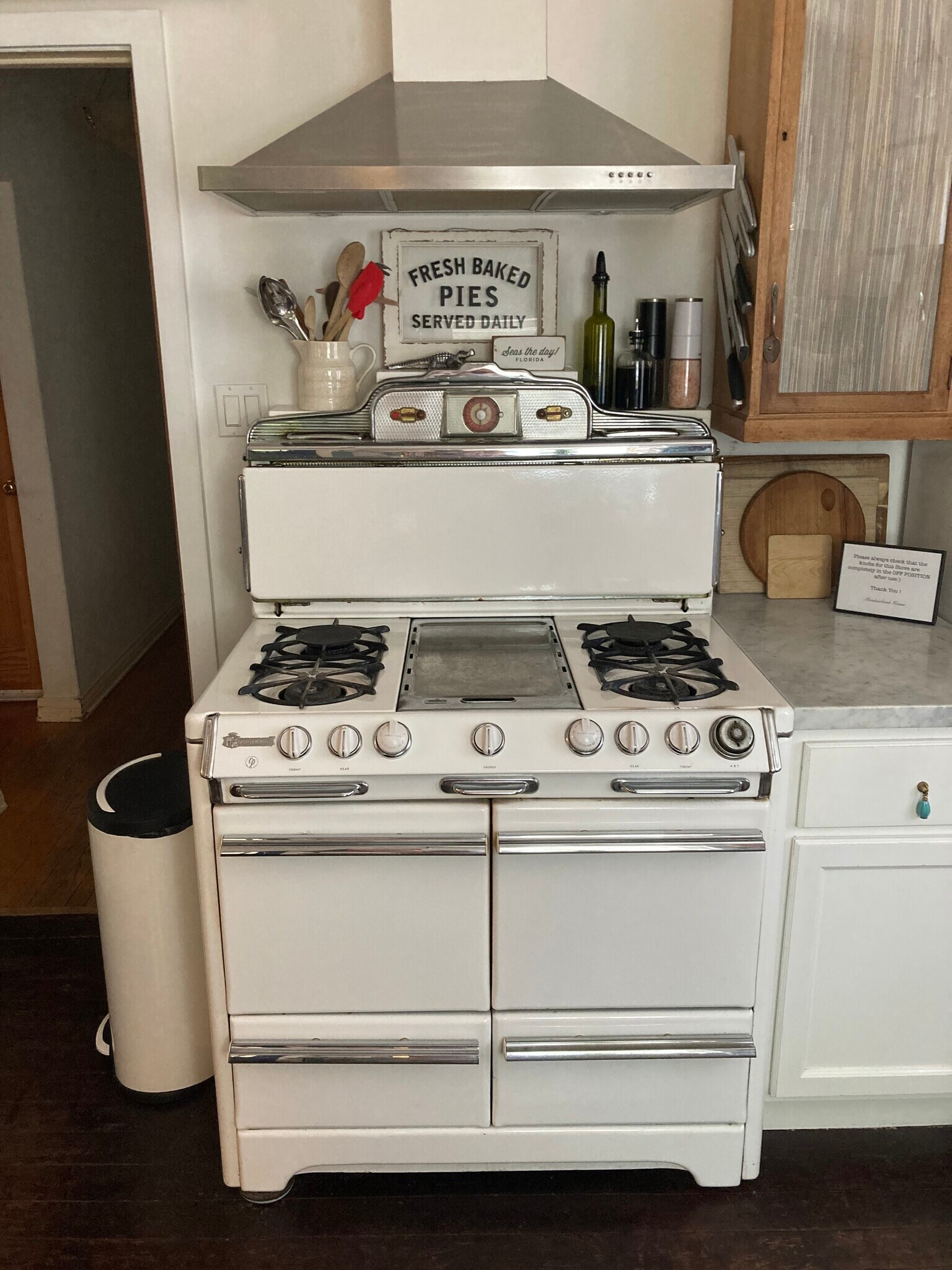 Building Photo - 1294 Boynton St