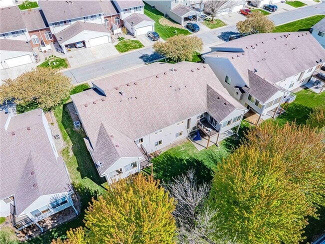 Building Photo - 102X Primrose Ln