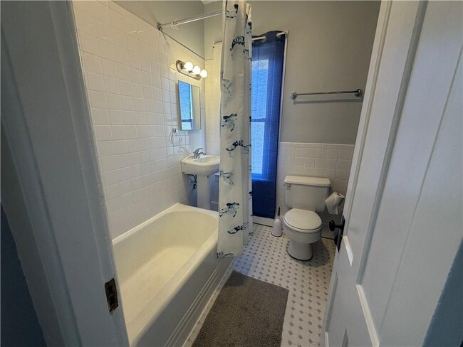 Building Photo - 112 High St