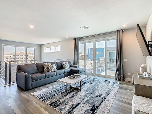 Building Photo - 7740 Sandy Ridge Dr