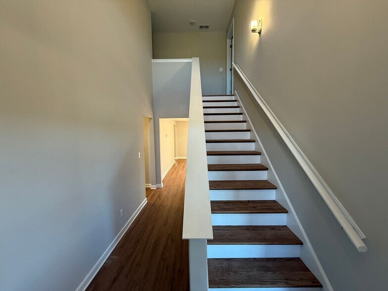 Building Photo - 9687 Bloomington Cir